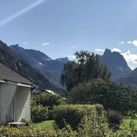 Privat overnatting Gustehouse Åndalsnes